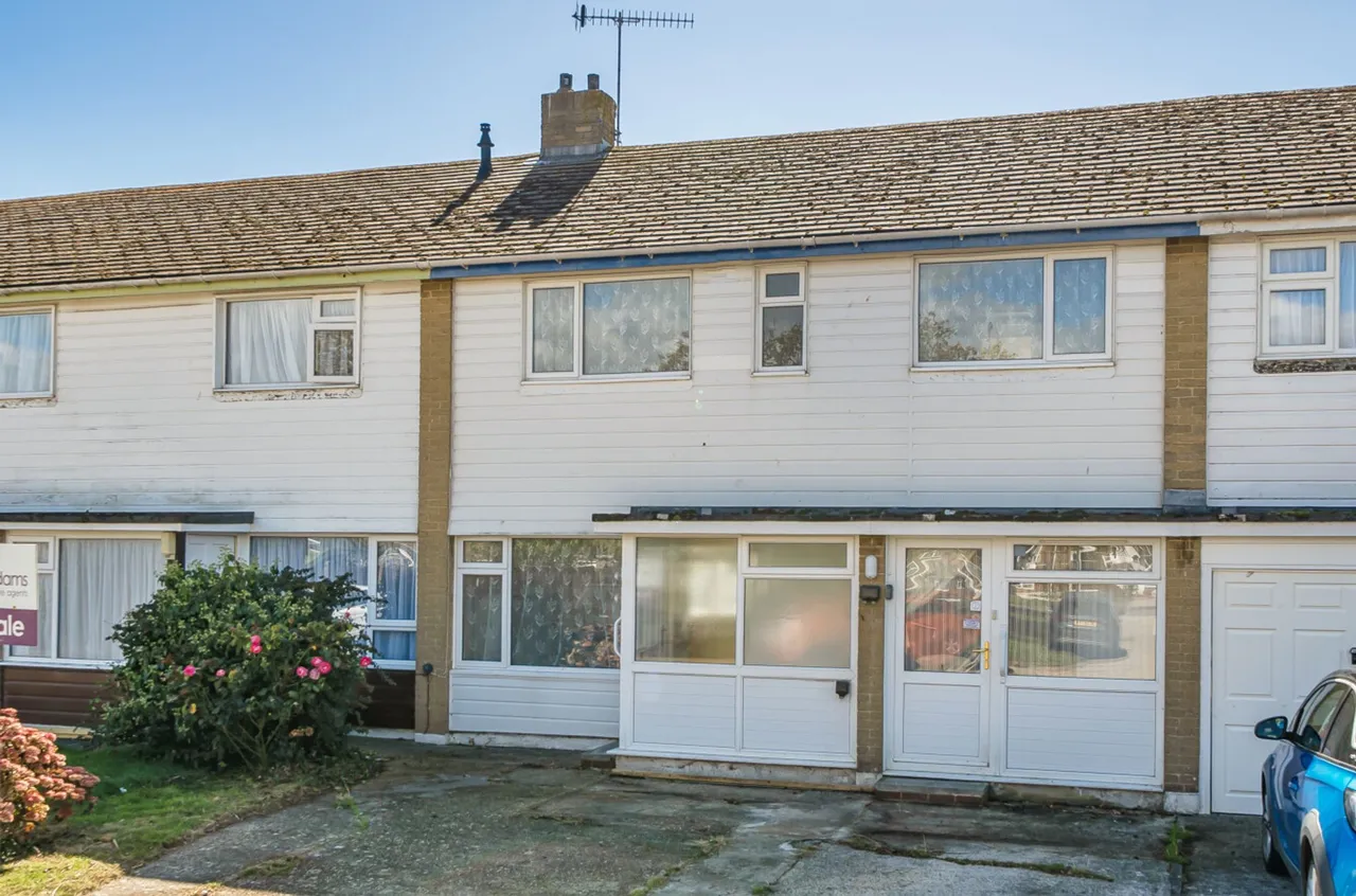 4 bed property for sale, Orpen Place, Selsey, PO20