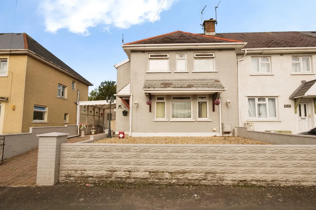 Ton Glas Bridgend, CF33, photo 4