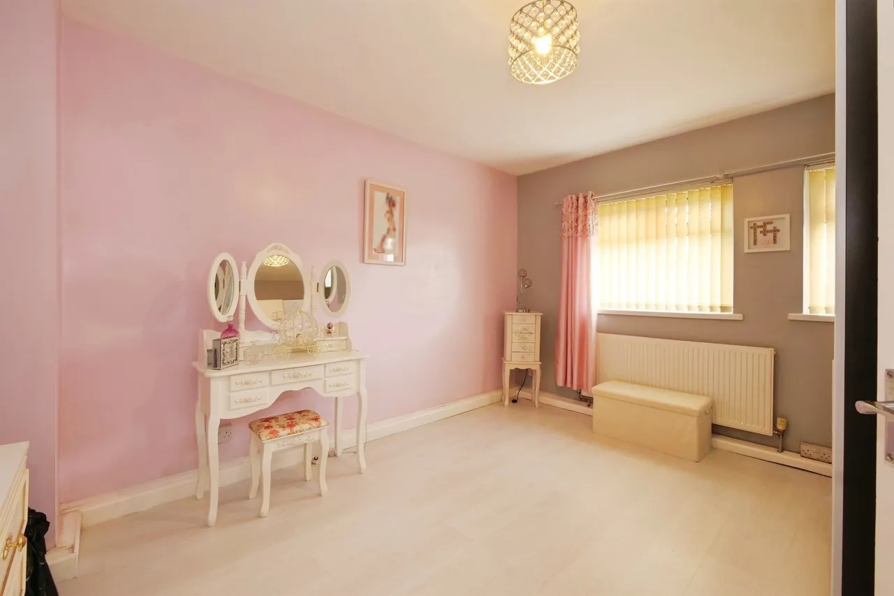 Ton Glas Bridgend, CF33, photo 29