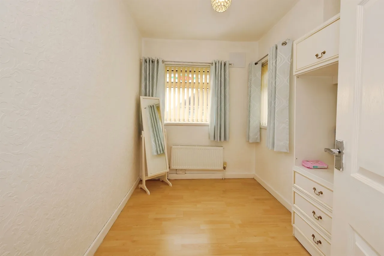 Ton Glas Bridgend, CF33, photo 27