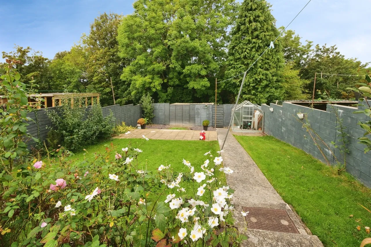 Ton Glas Bridgend, CF33, photo 10