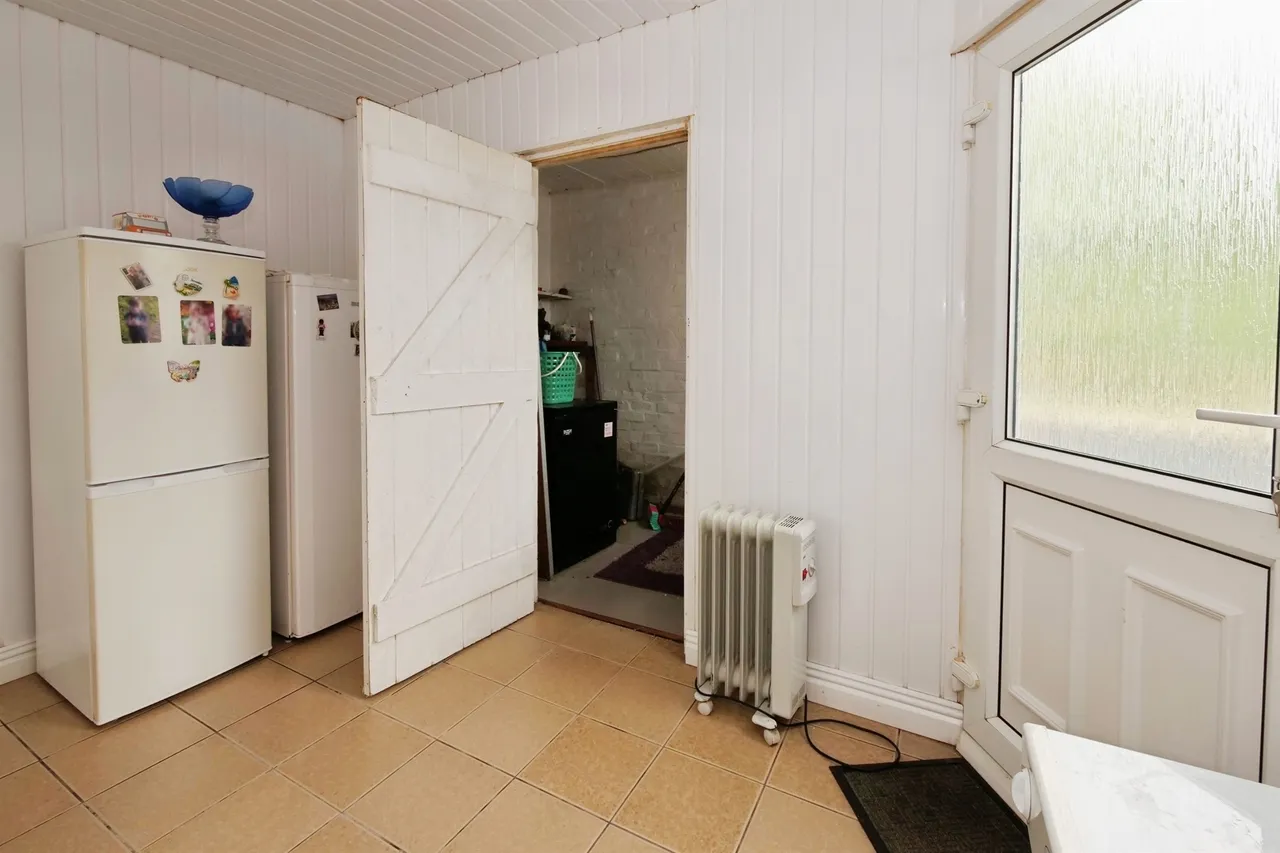 Ton Glas Bridgend, CF33, photo 26