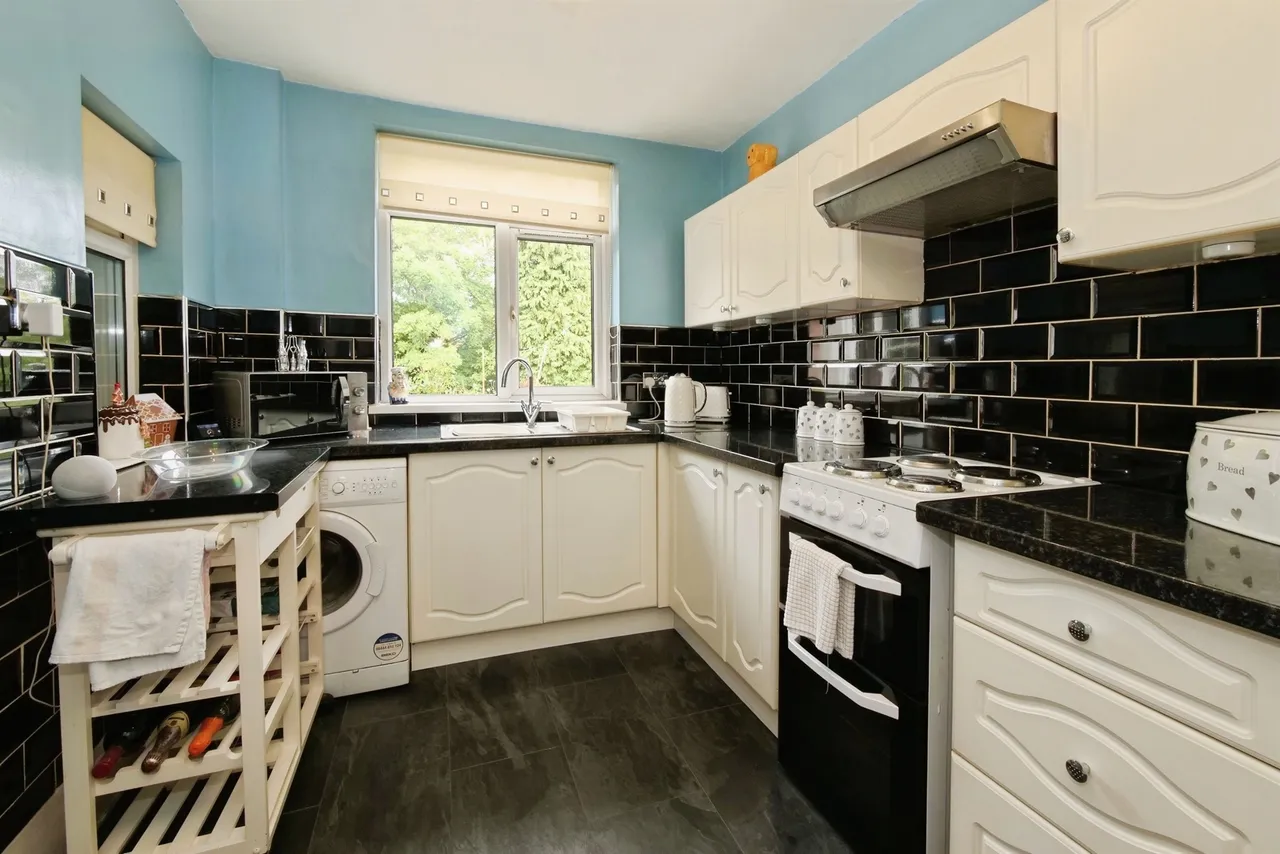 Ton Glas Bridgend, CF33, photo 22