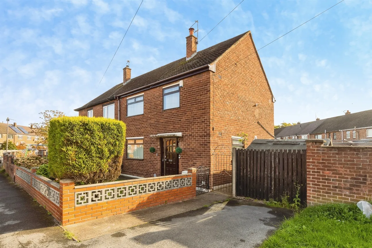 Gawsworth Road, Great Sutton, CH66, photo 18