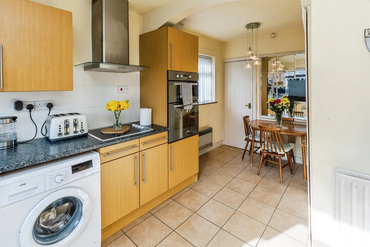 Gawsworth Road, Great Sutton, CH66, photo 6