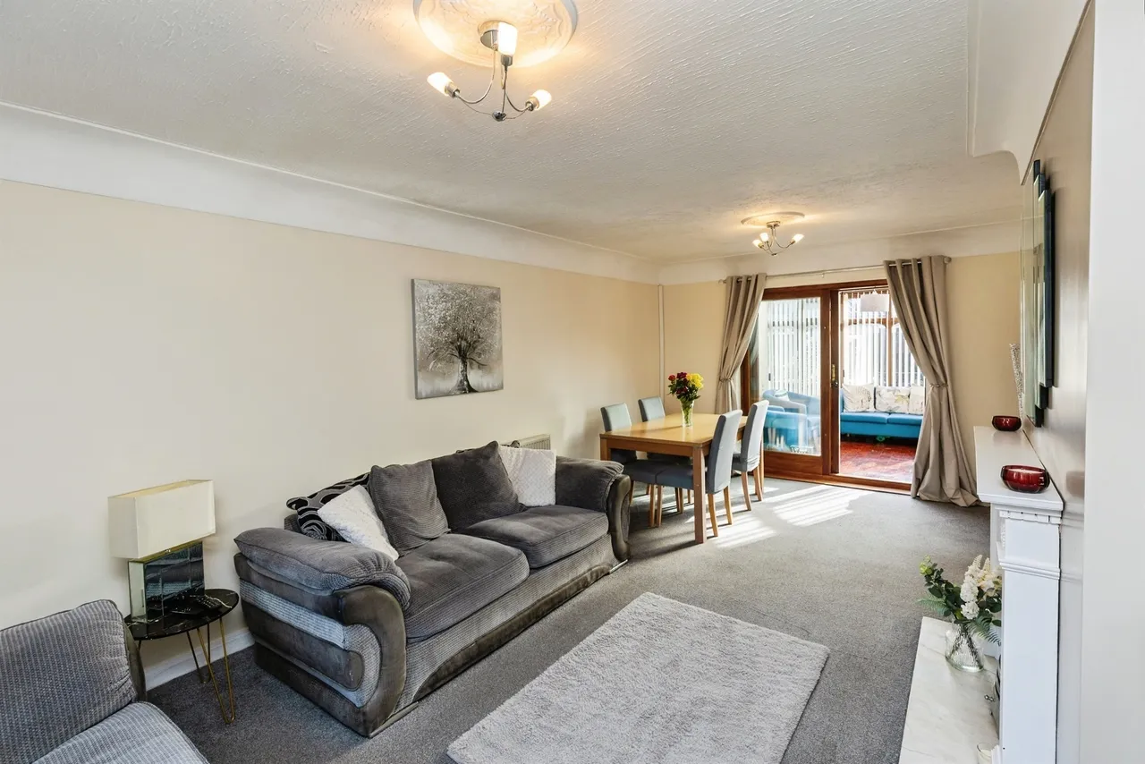Gawsworth Road, Great Sutton, CH66, photo 4