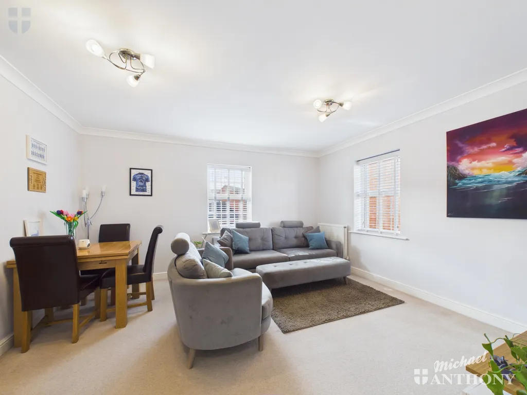 Pluto Way, Aylesbury, HP19 9BH, photo 8