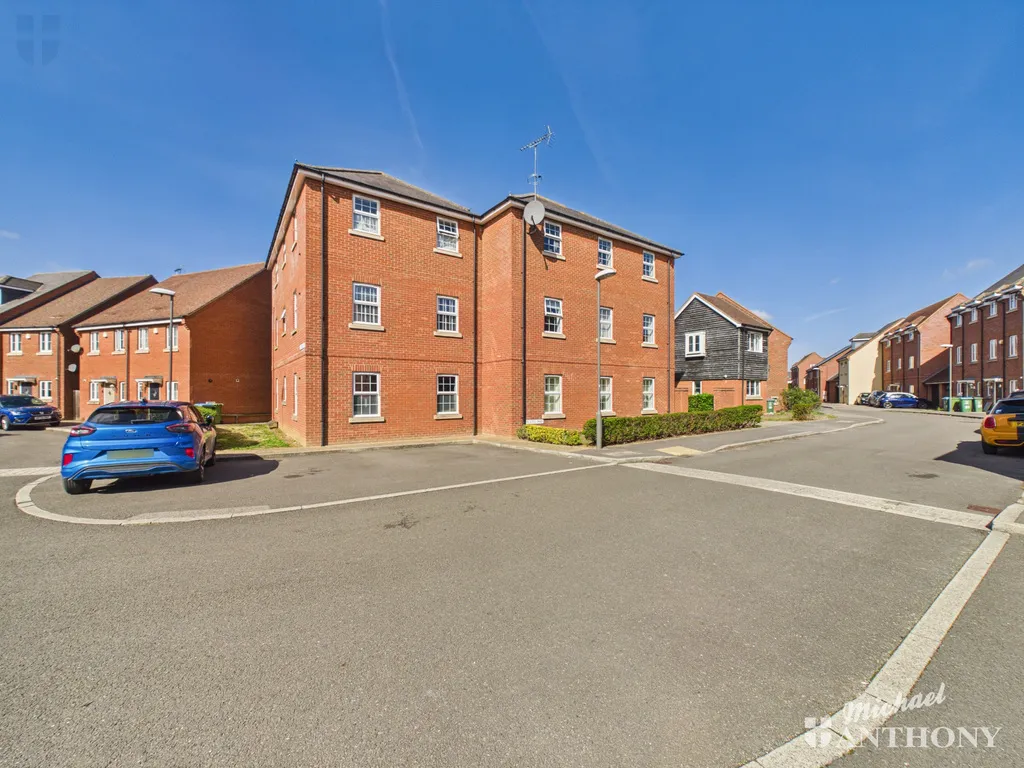 Pluto Way, Aylesbury, HP19 9BH, photo 10