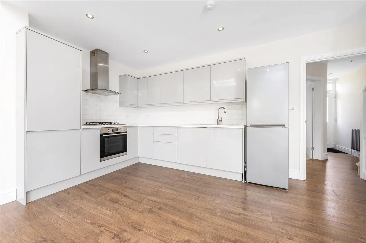 3 bed house for sale, Tallis Grove, London, SE7