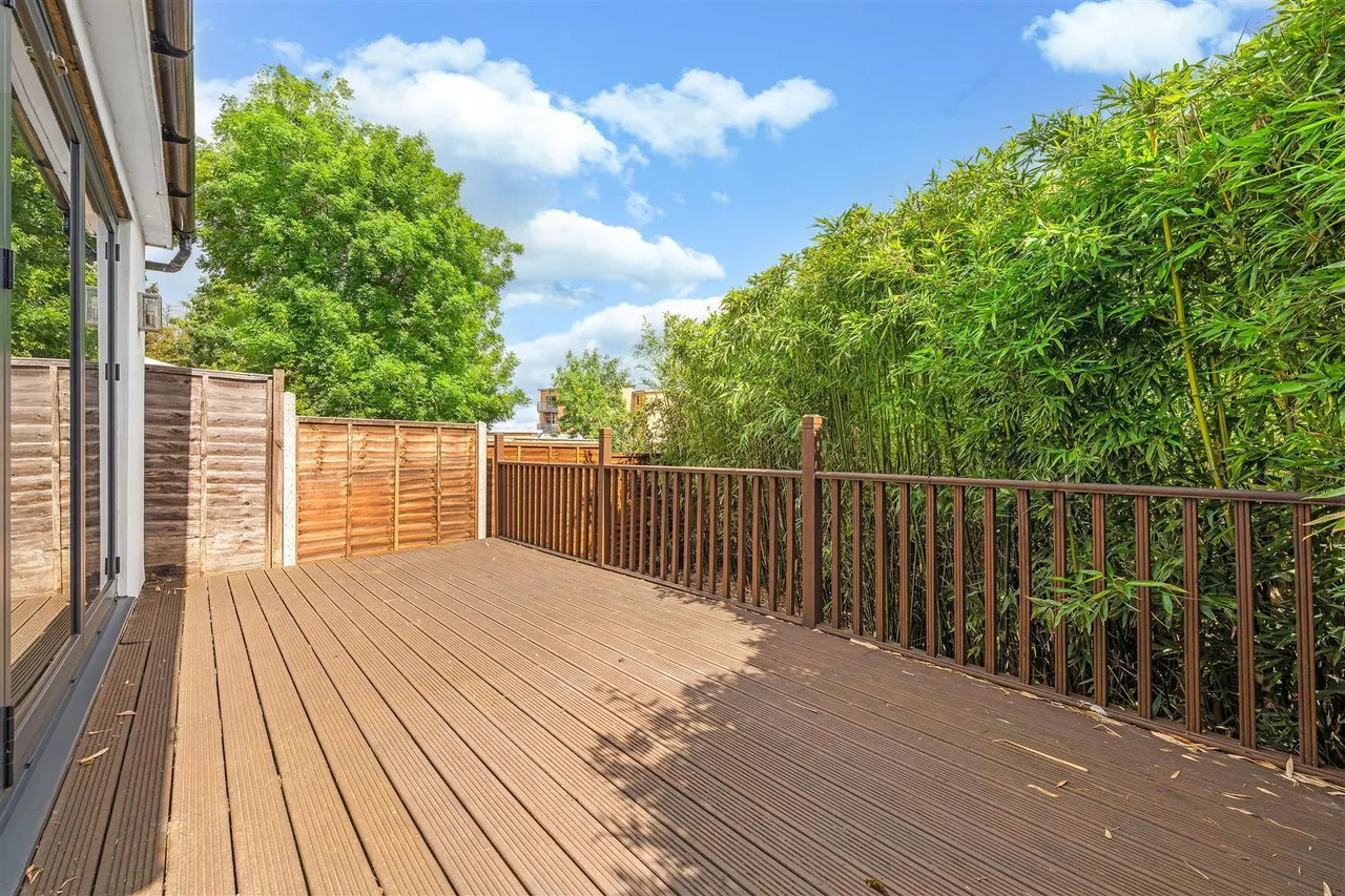 Tallis Grove, London, SE7, photo 5