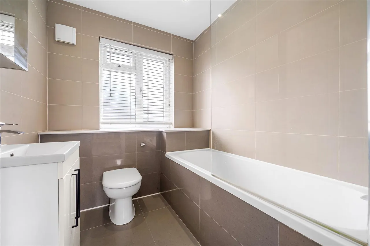 Tallis Grove, London, SE7, photo 6