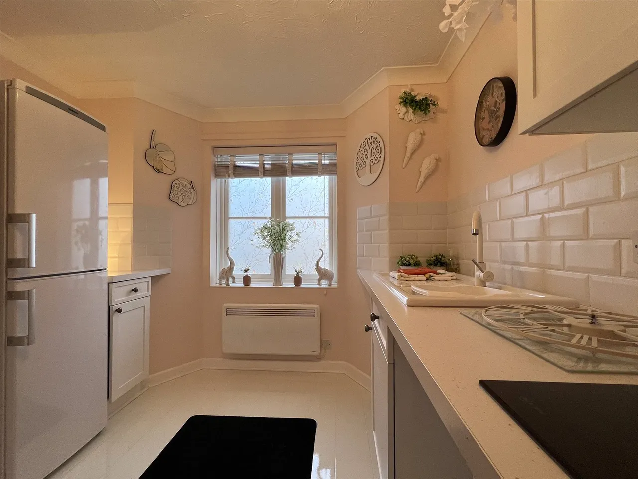 Anchorage Way, Lymington, Hampshire, SO41 8JP, photo 5