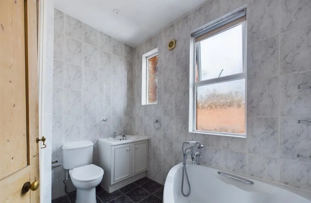 Belmore Road, Eastbourne, BN22, photo 9