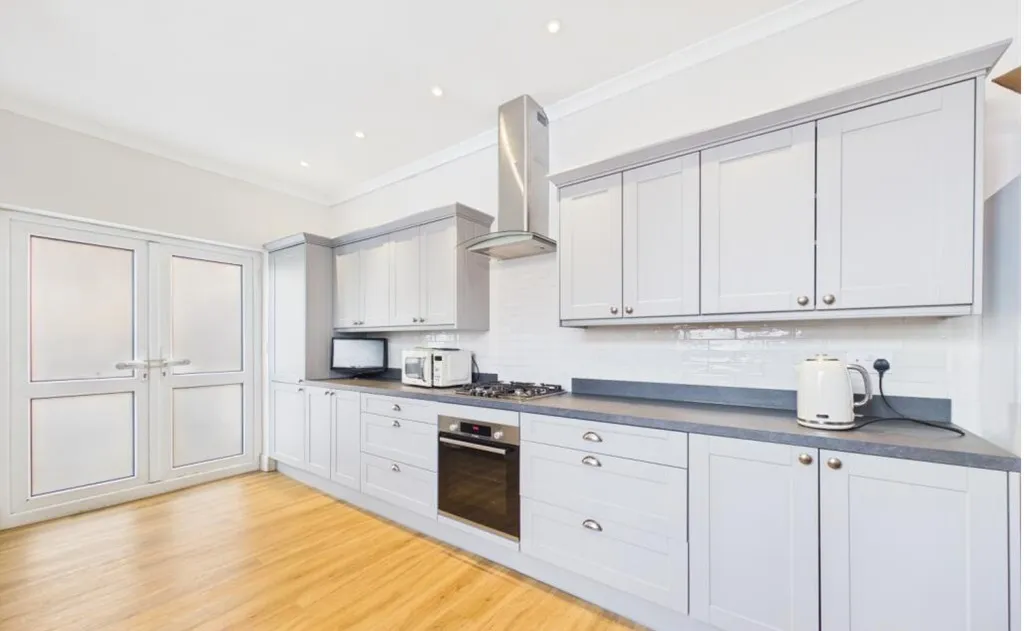 Belmore Road, Eastbourne, BN22, photo 3