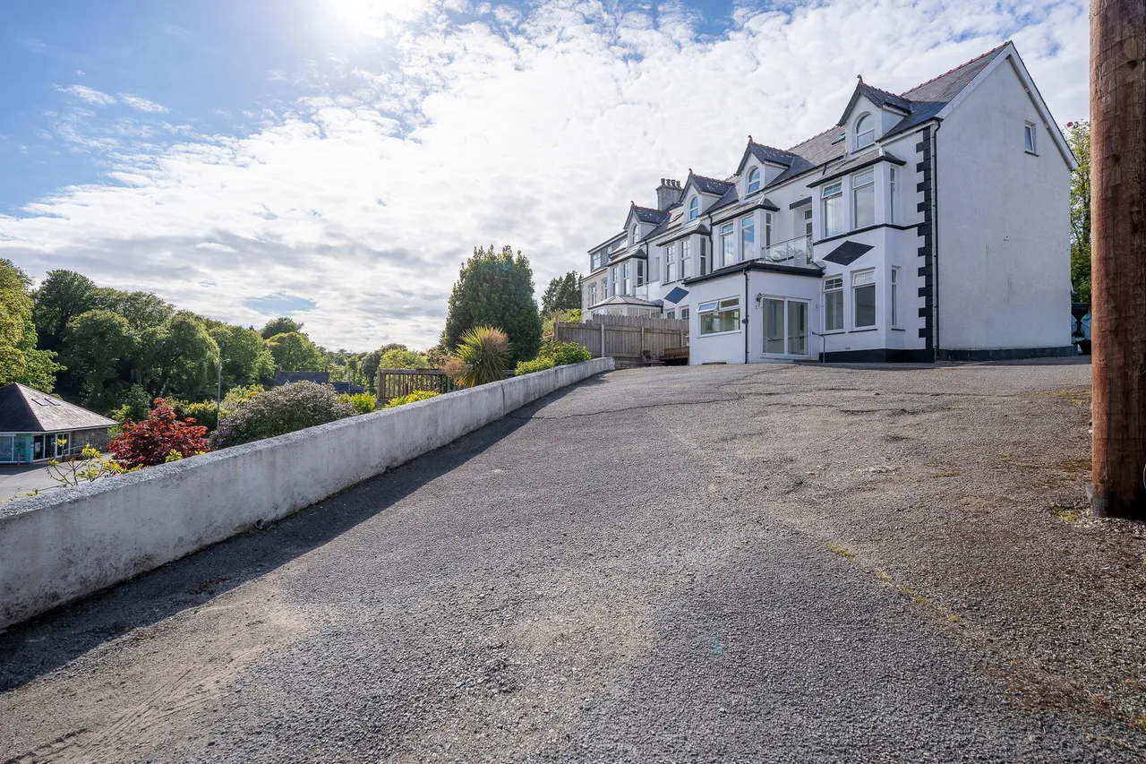 Rock House, Llanbedrog, Pwllheli, Gwynedd, LL53 7NT, photo 8