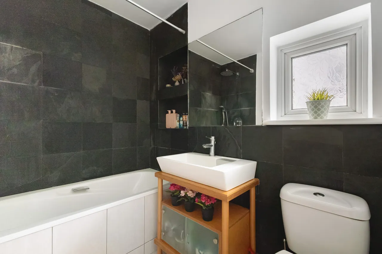 Riverdene, Edgware, HA8, photo 2