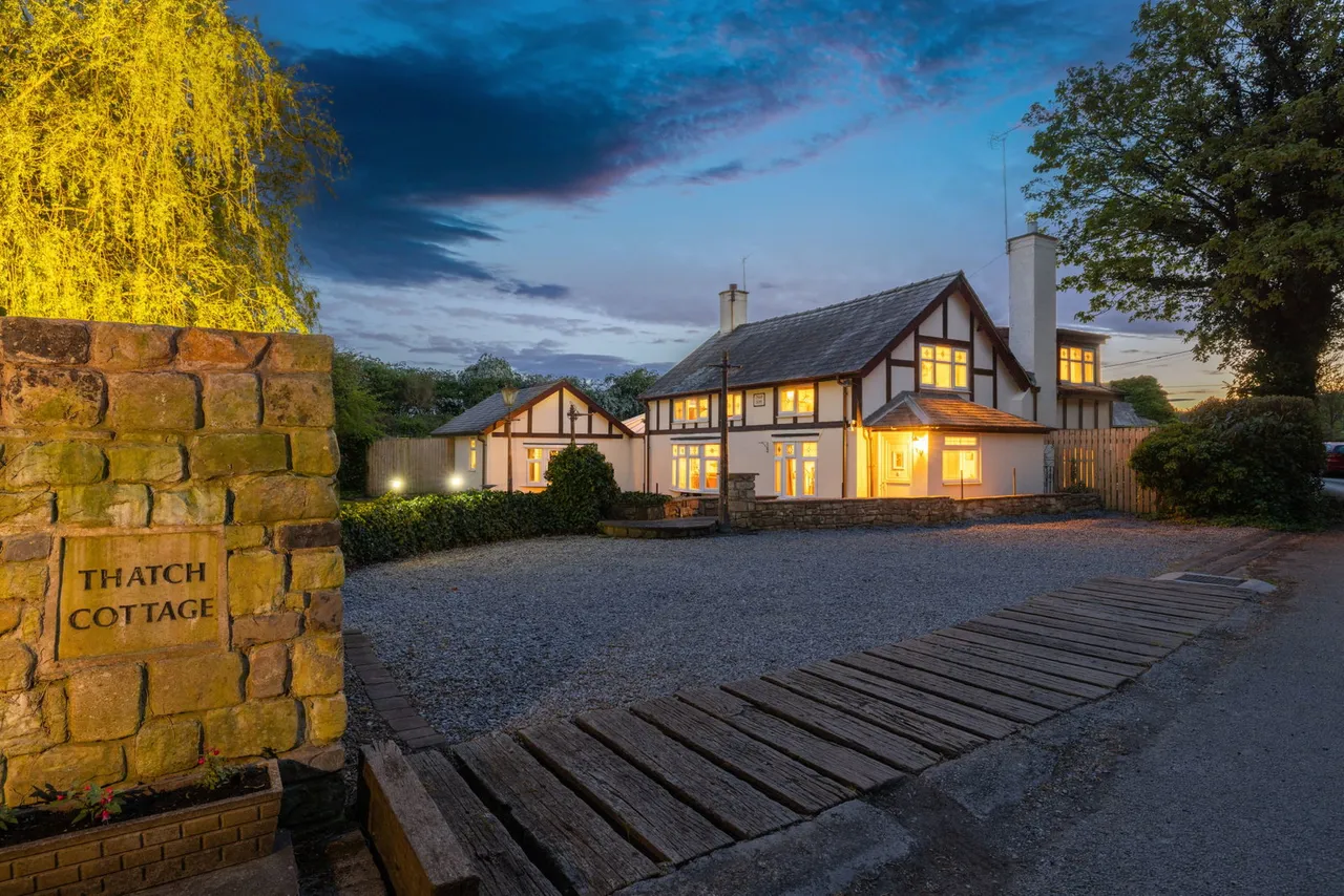 4 bed house for sale — 17th century cottage, with an acre of grounds, half a mile down leafy Hall Lane in Bold