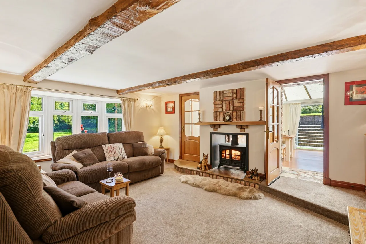 17th century cottage, with an acre of grounds, half a mile down leafy Hall Lane in Bold, photo 4