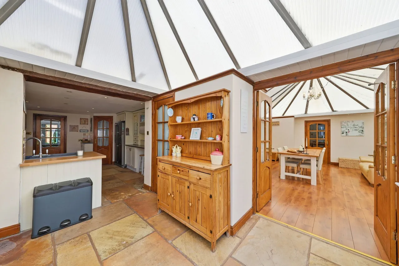 17th century cottage, with an acre of grounds, half a mile down leafy Hall Lane in Bold, photo 9