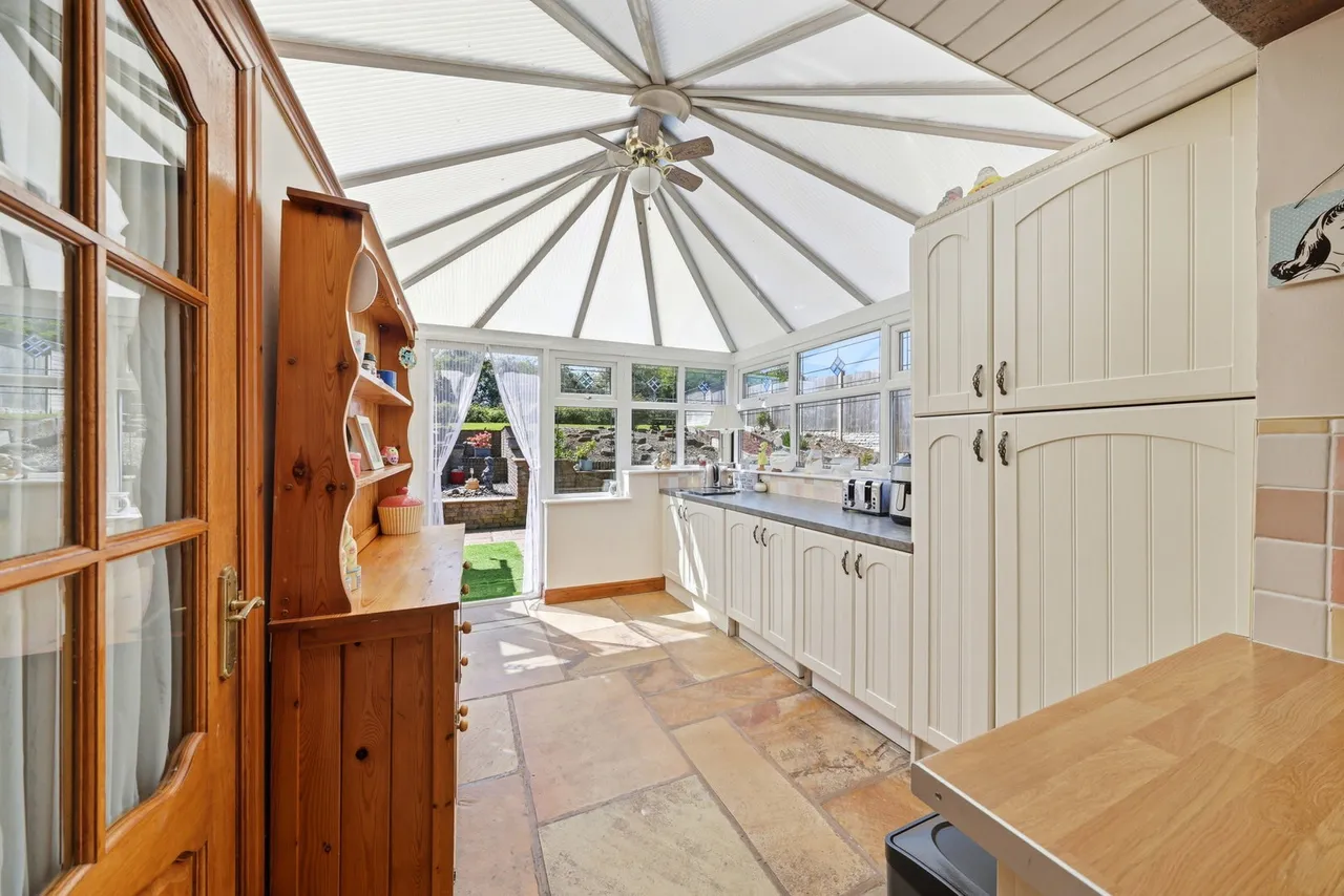 17th century cottage, with an acre of grounds, half a mile down leafy Hall Lane in Bold, photo 8
