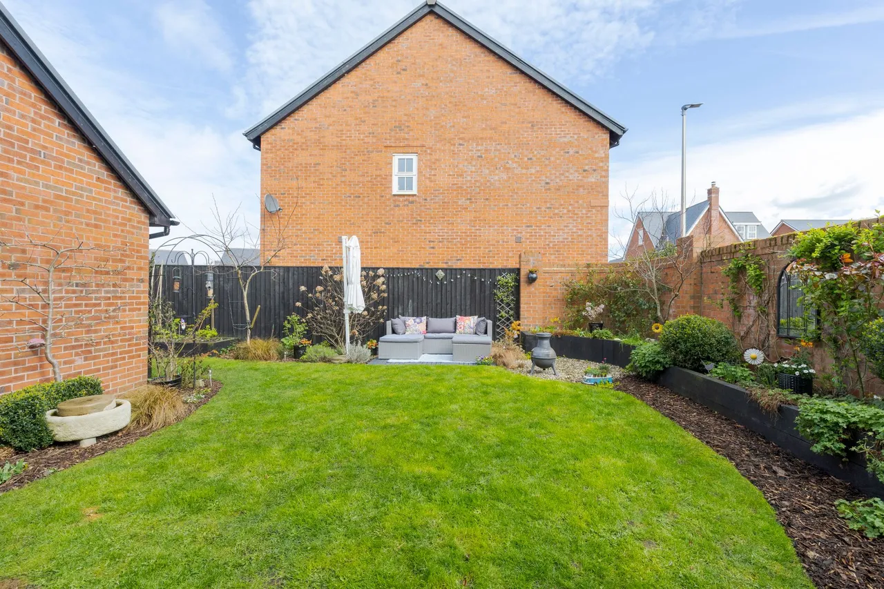 Tiverton Way, Tarporley, photo 28