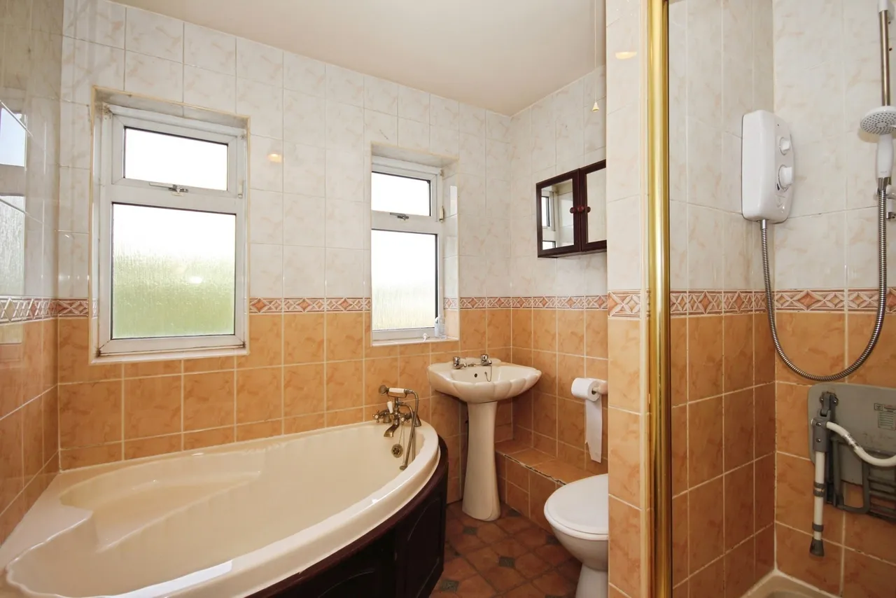 Crescent Avenue, CV3, photo 13