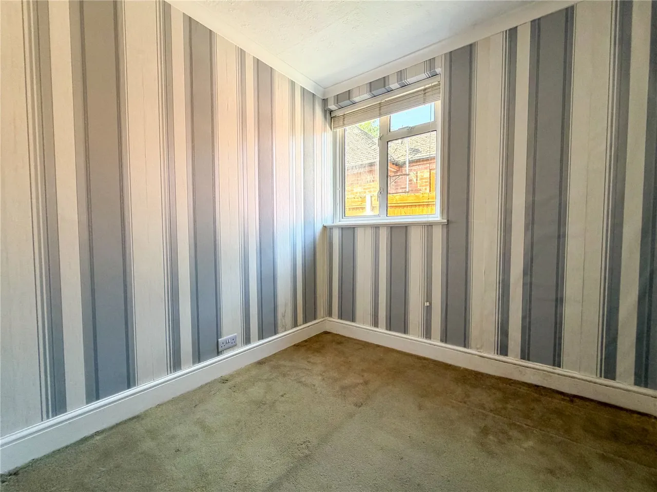 Floyds Lane, Woking, GU22, photo 9