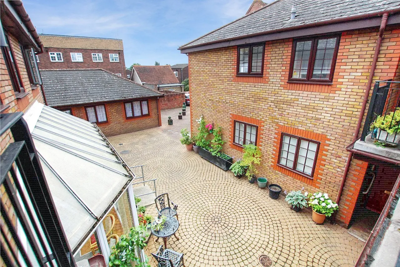 Footscray Road, London, SE9, photo 11