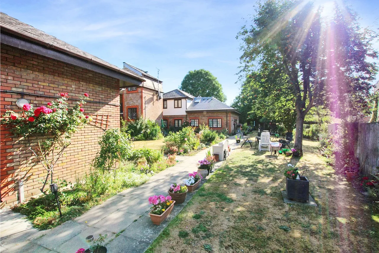 Footscray Road, London, SE9, photo 14