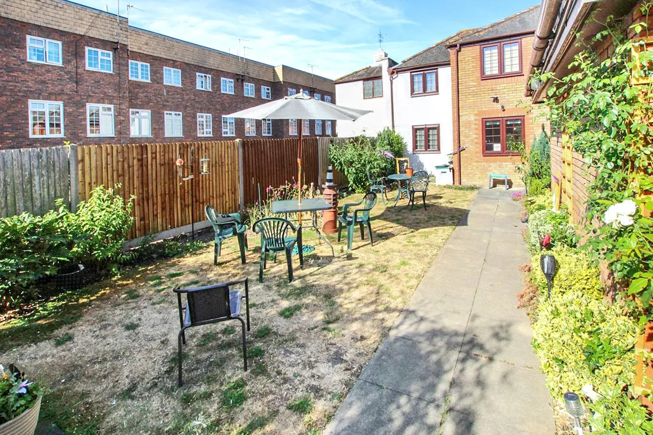 Footscray Road, London, SE9, photo 7
