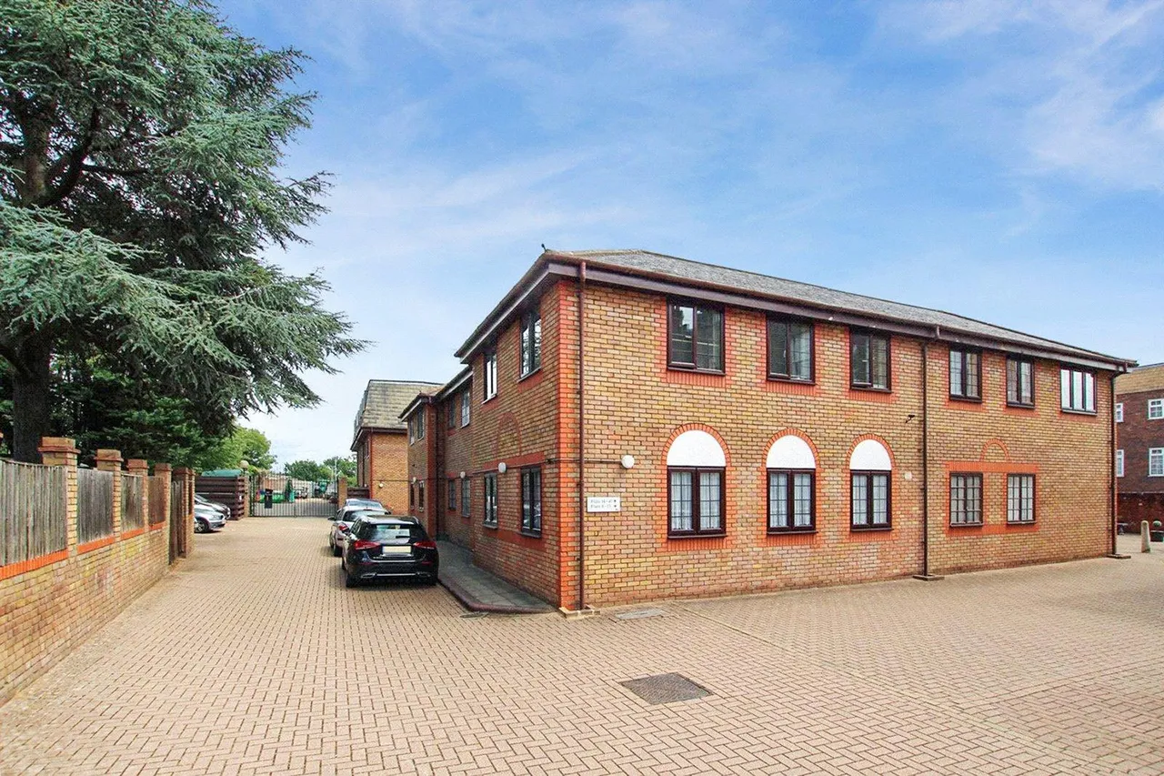 Footscray Road, London, SE9, photo 16
