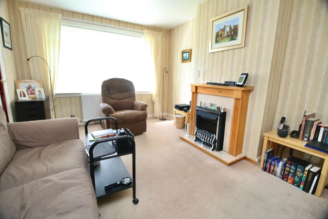 Abbotsford Crescent, Strathaven, ML10 6EQ, photo 4