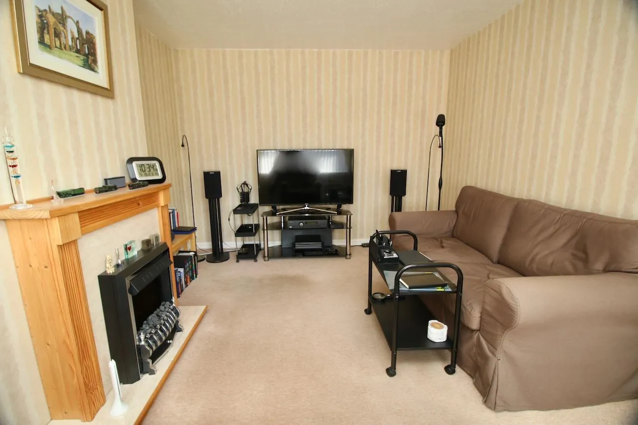 Abbotsford Crescent, Strathaven, ML10 6EQ, photo 3