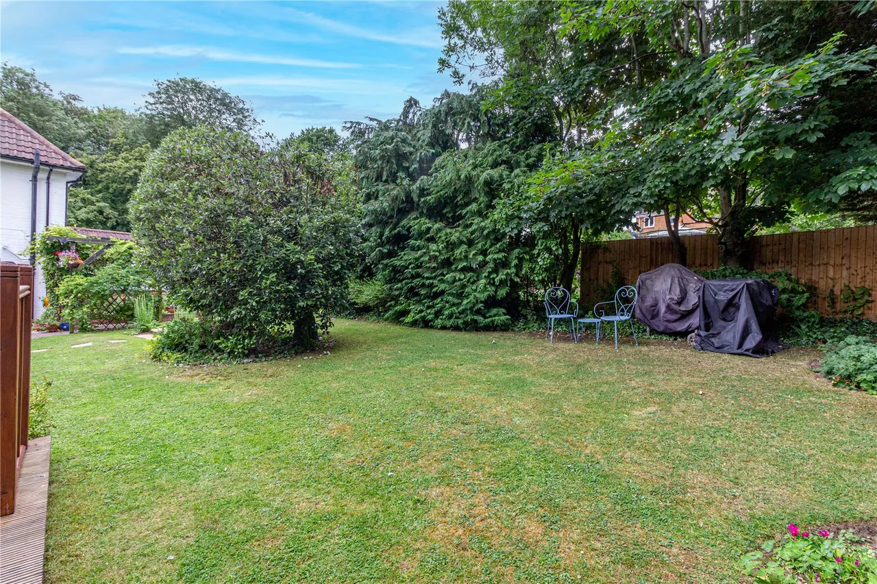 Southmead Crescent, Redditch, Worcestershire, B98 7BX, photo 24