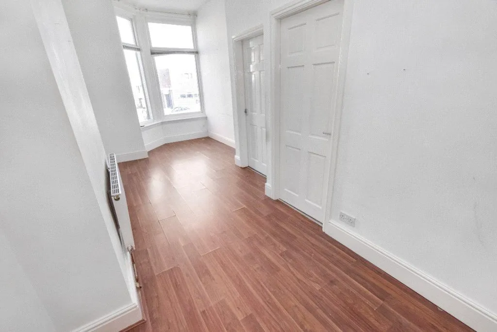 Whingate Road, Leeds, LS12, photo 3