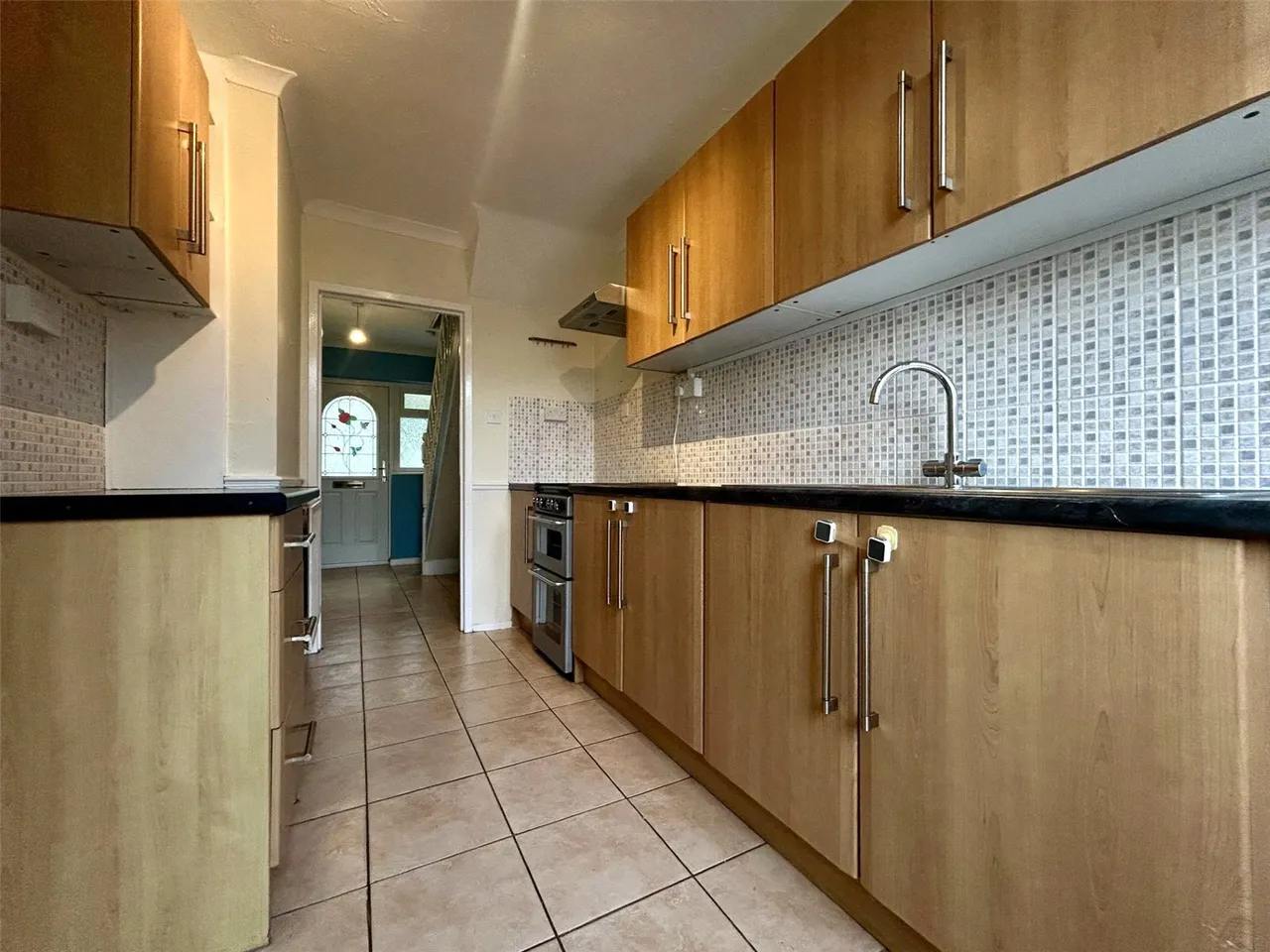 Chaucer Road, Farnborough, Hampshire, GU14 8SP, photo 4