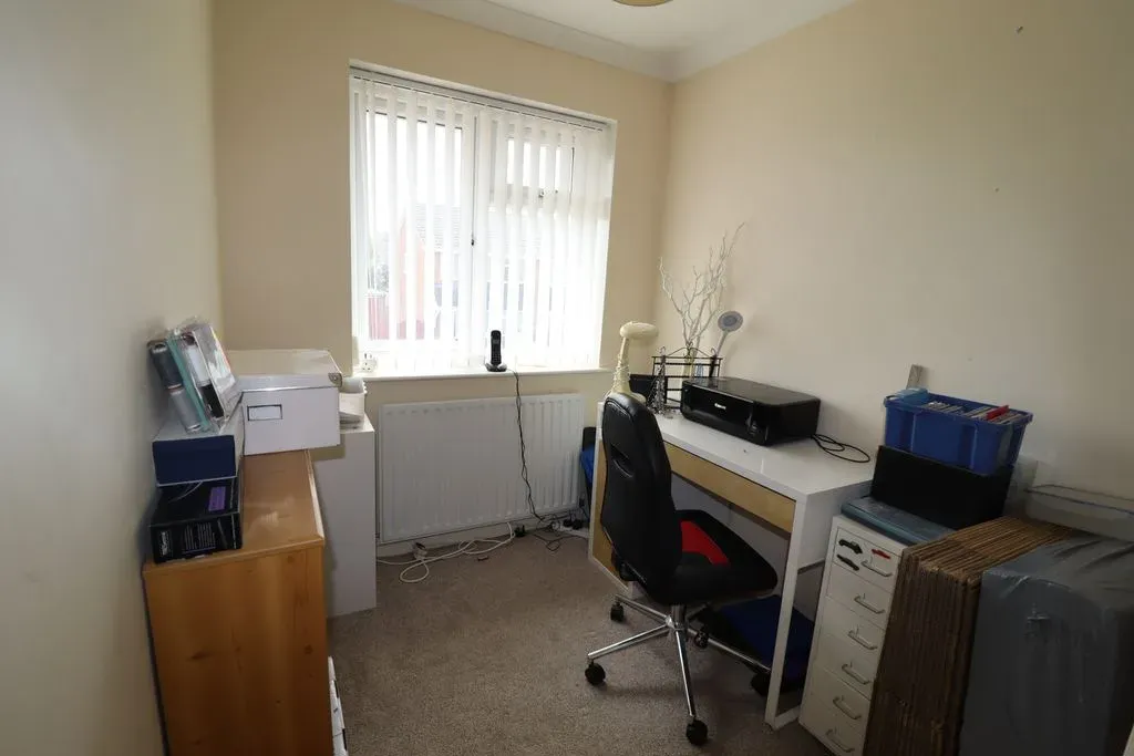 Birkdale Close, Bletchley, Milton Keynes, Buckinghamshire, MK3 7RF, photo 11