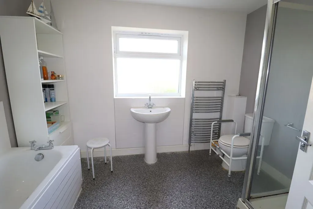 Birkdale Close, Bletchley, Milton Keynes, Buckinghamshire, MK3 7RF, photo 6
