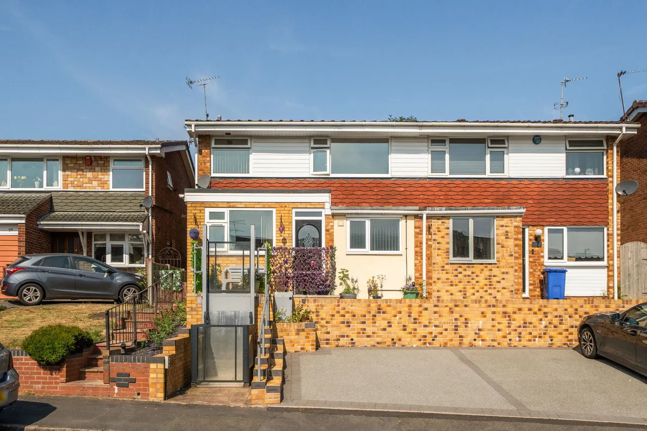 3 bed house for sale, Broadway Avenue, Halesowen, B63