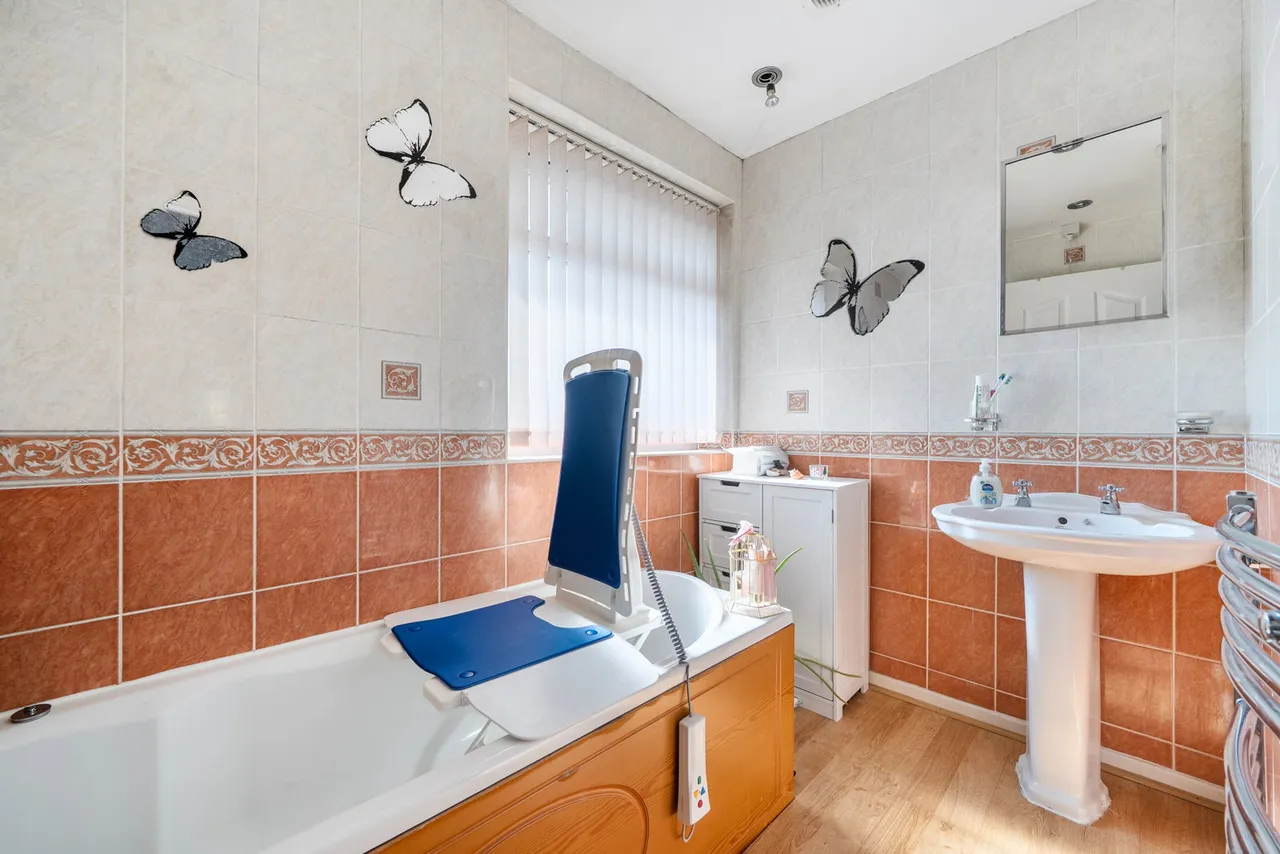 Broadway Avenue, Halesowen, B63, photo 14