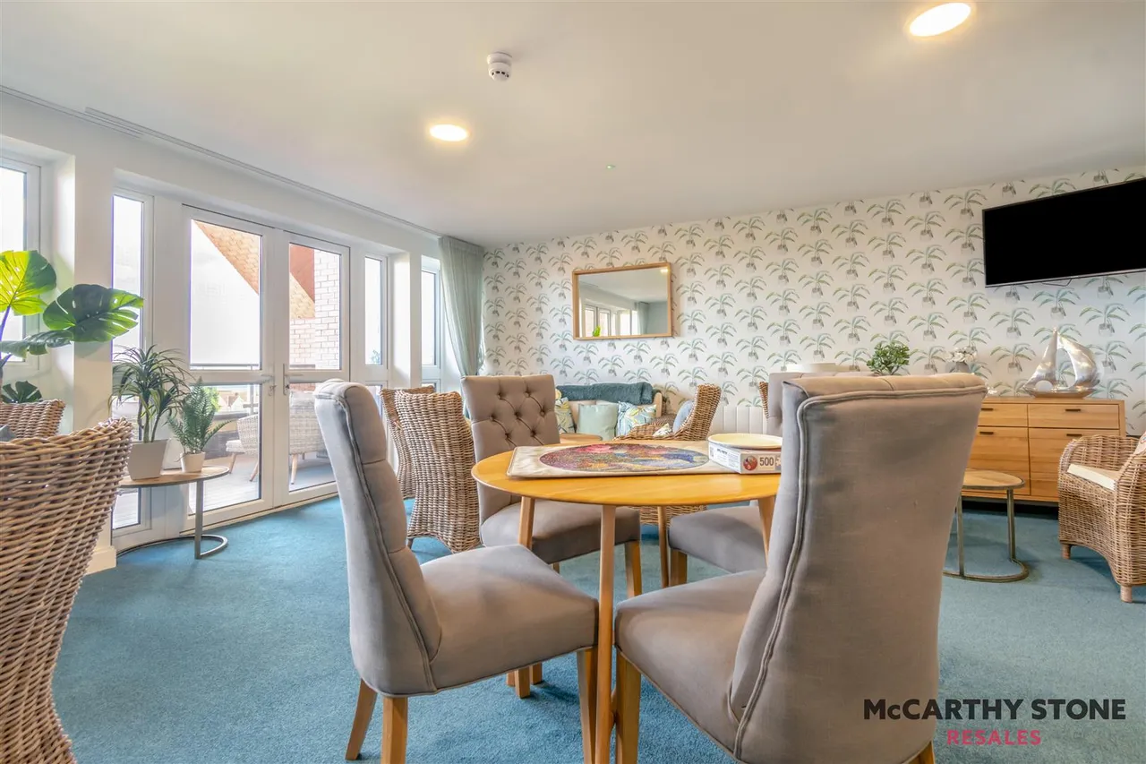 Filey Road, Scarborough, YO11, photo 16