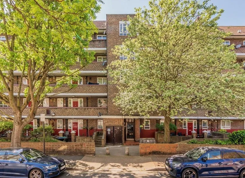 3 bed flat for sale — White City Estate, Shepherds Bush, W12