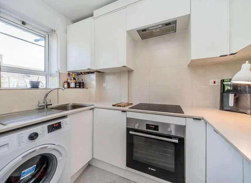 White City Estate, Shepherds Bush, W12, photo 3