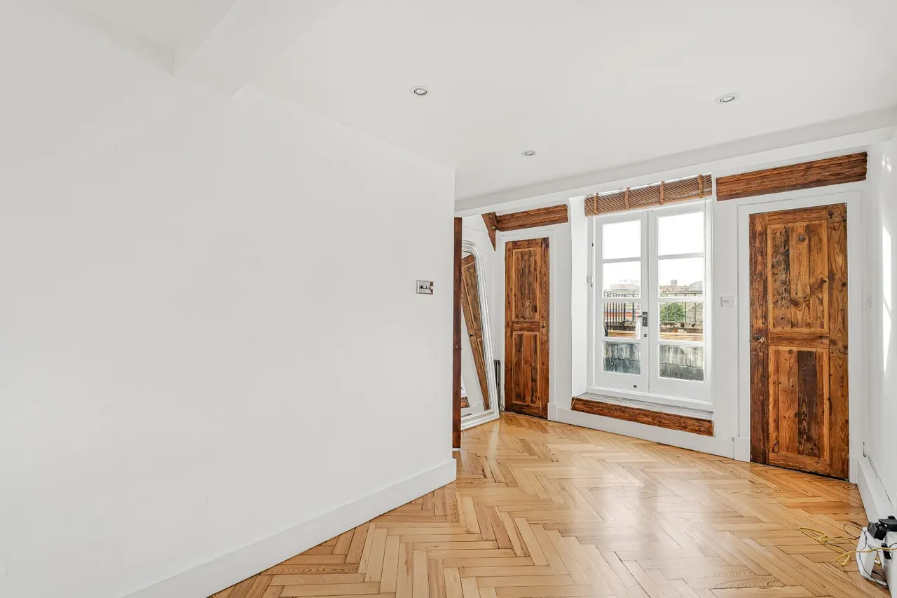 Amies Street, London, SW11, photo 15