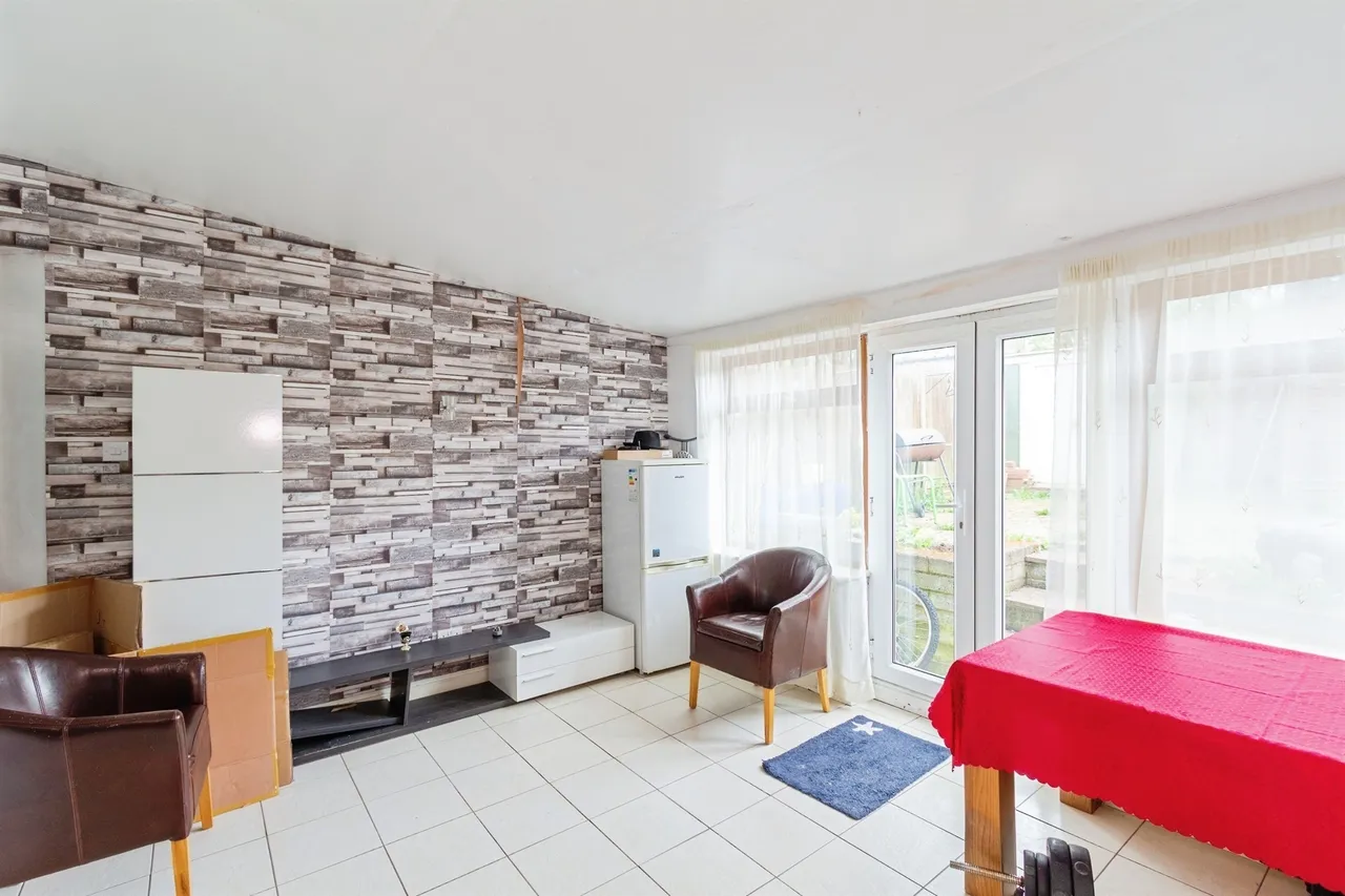 Nevis Grove, Bletchley, Milton Keynes, photo 10