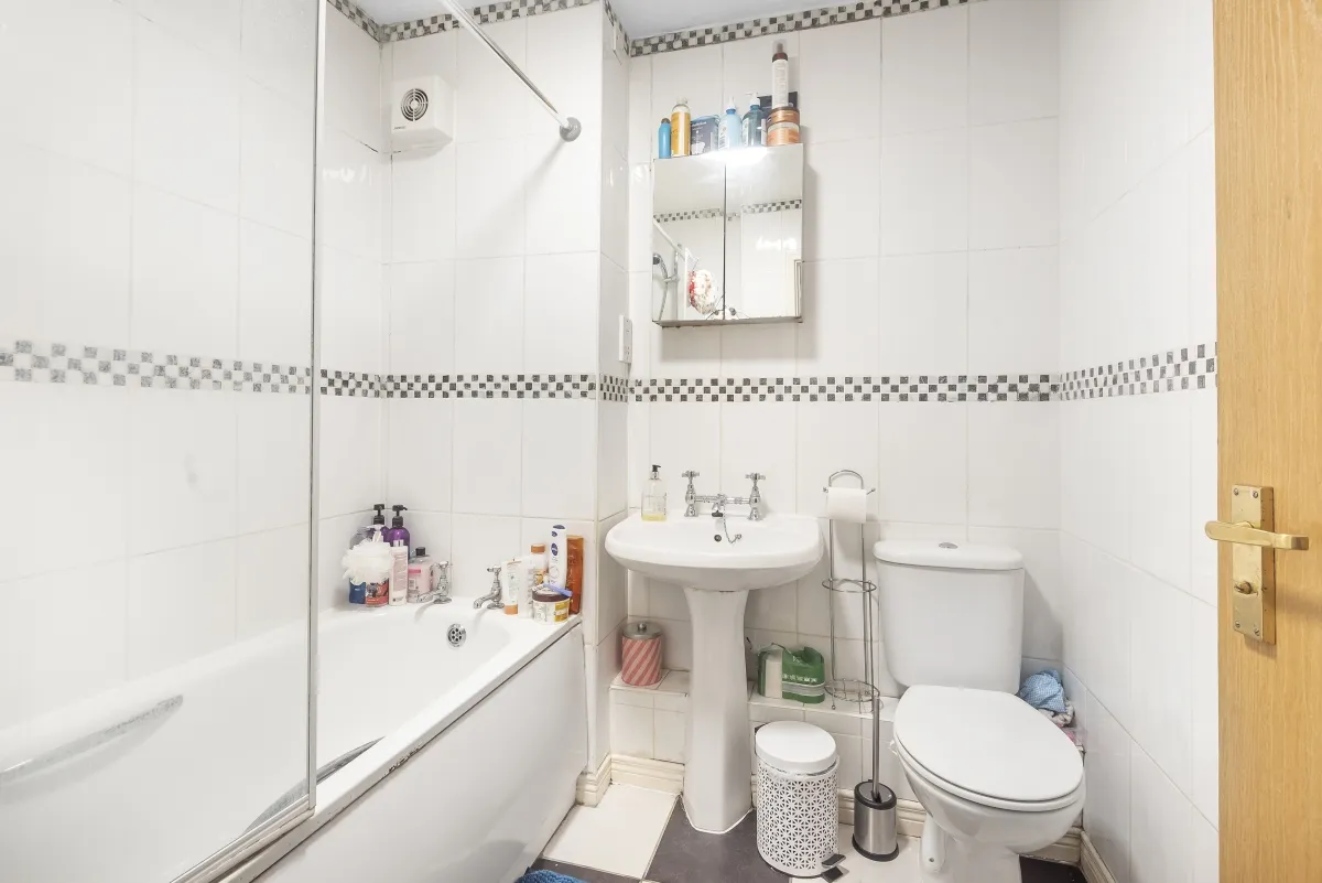 Ravensbury Road, Earlsfield, SW18, photo 5