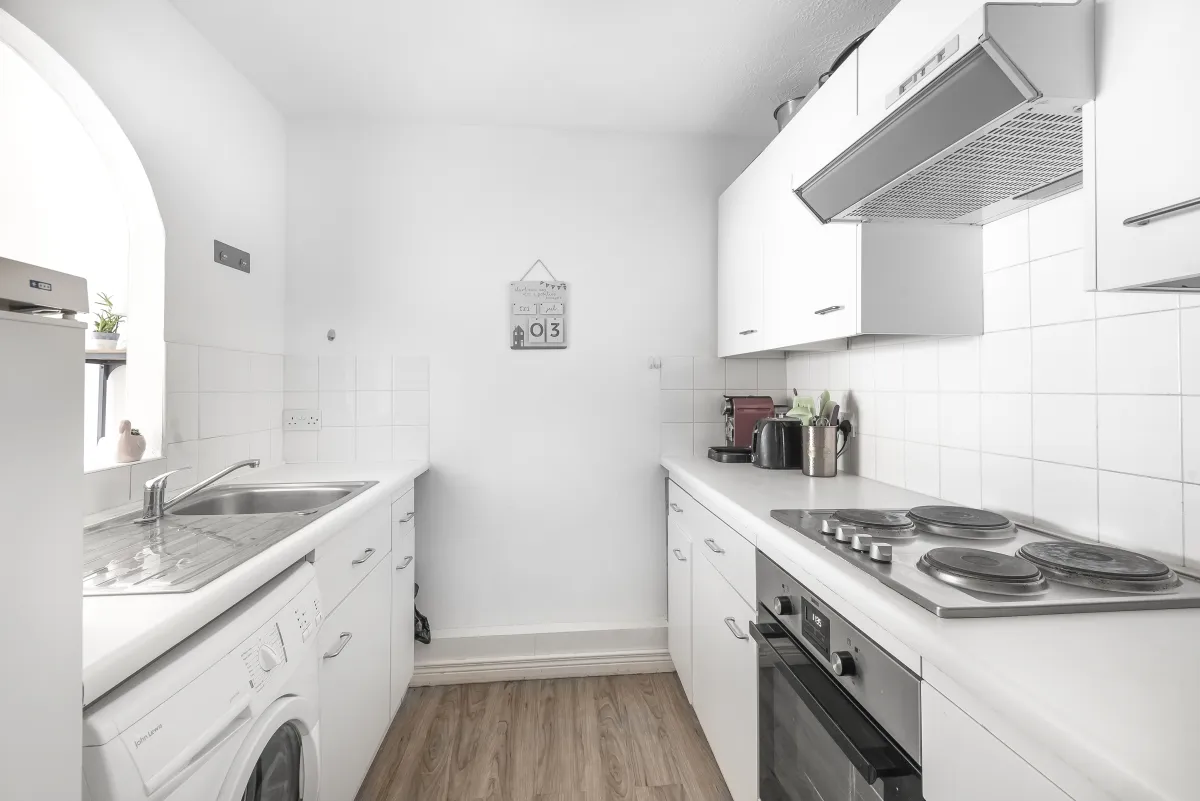 Ravensbury Road, Earlsfield, SW18, photo 3