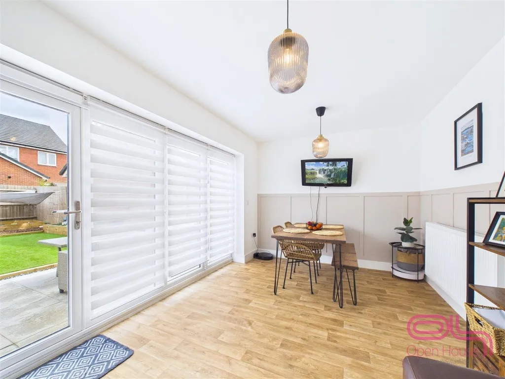 Rowan Drive, Branston, DE14, photo 10