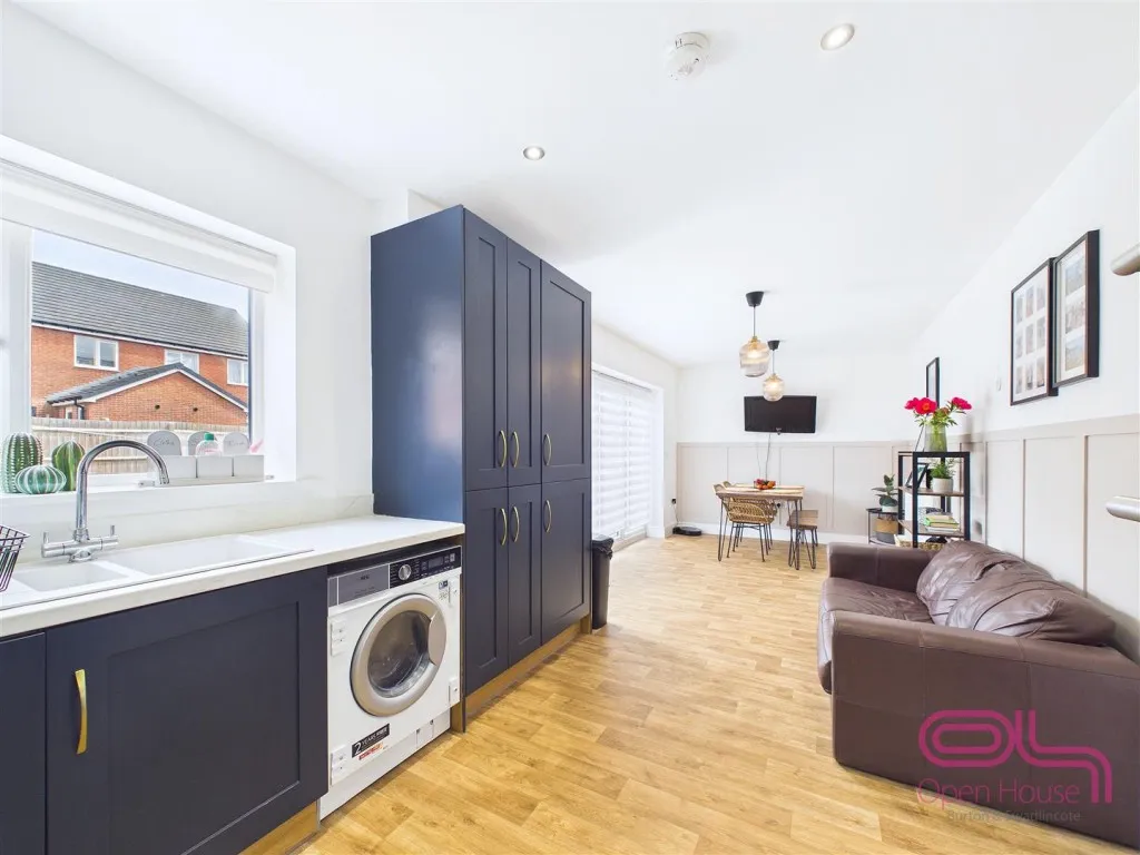 Rowan Drive, Branston, DE14, photo 8