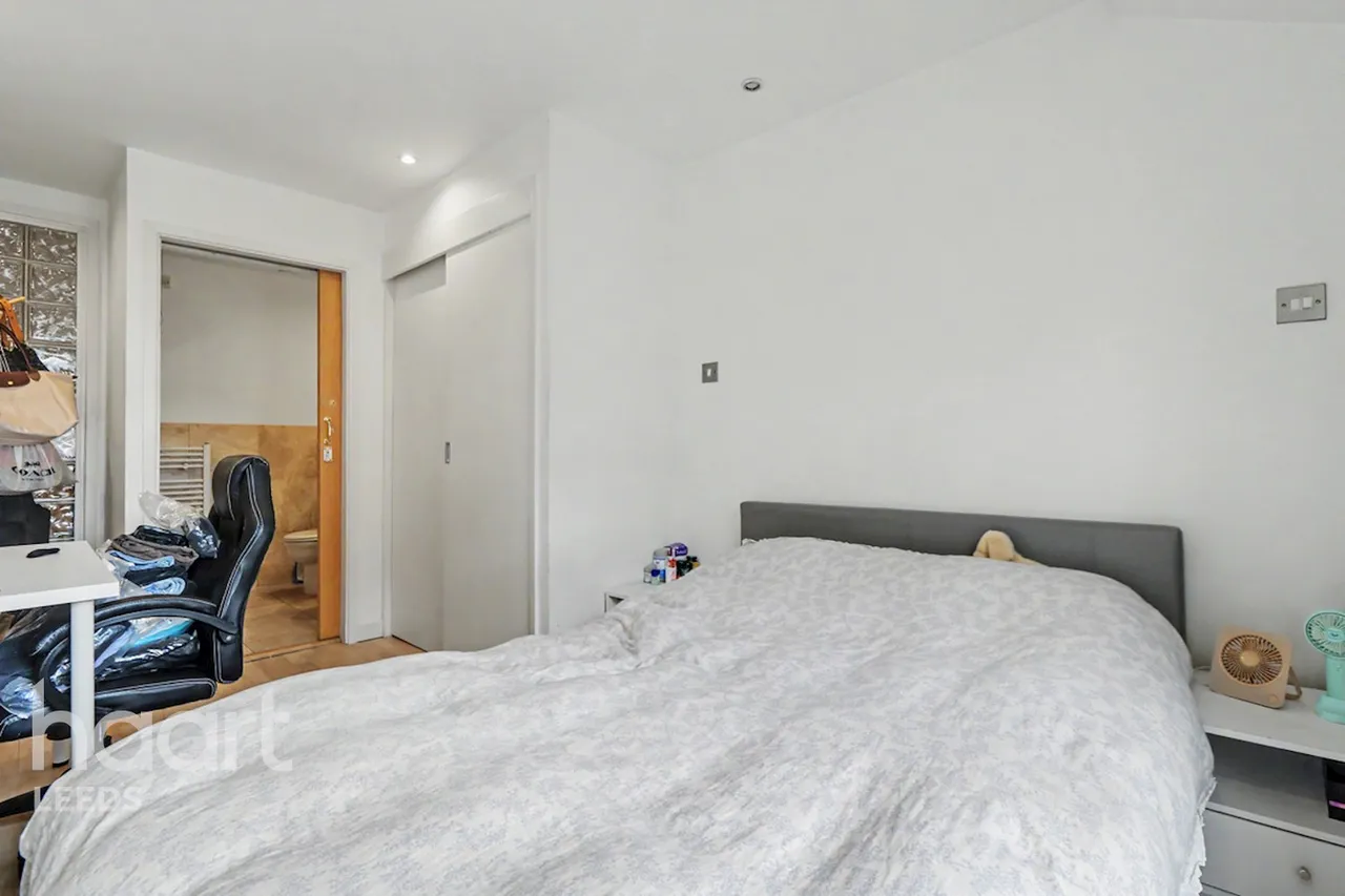 Leeds, LS1, photo 10